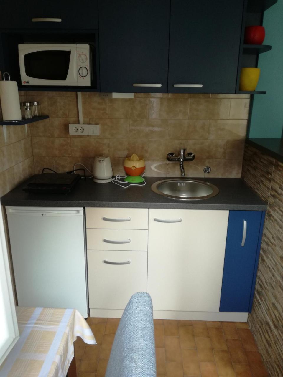 Apartamento By The Park Free Parking Belgrado Exterior foto