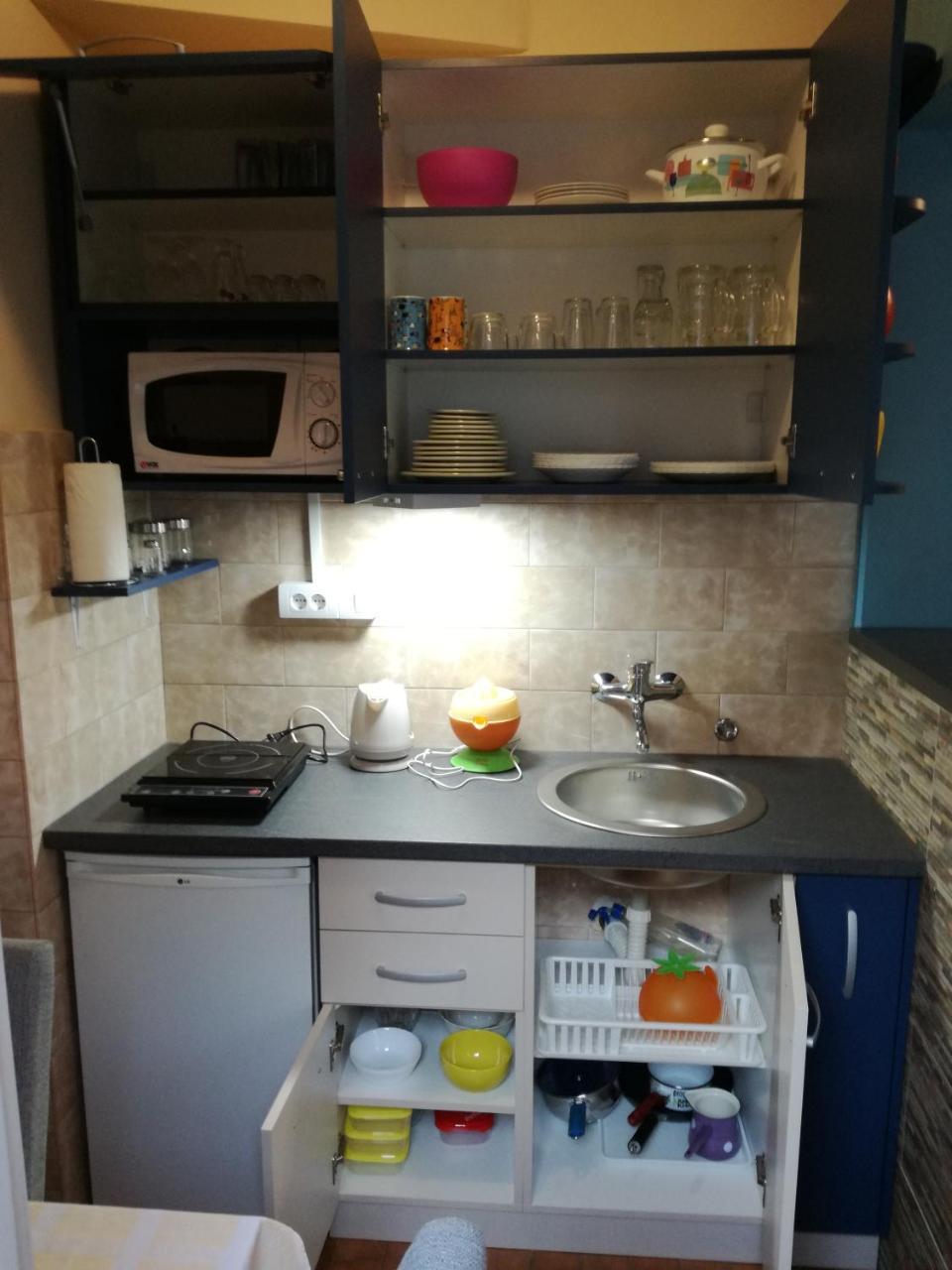 Apartamento By The Park Free Parking Belgrado Exterior foto
