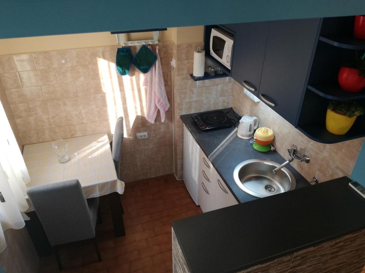 Apartamento By The Park Free Parking Belgrado Exterior foto